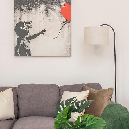 2 Min Walk Earls Court Station - Luxury 2 Bedroom Flat London Exterior foto