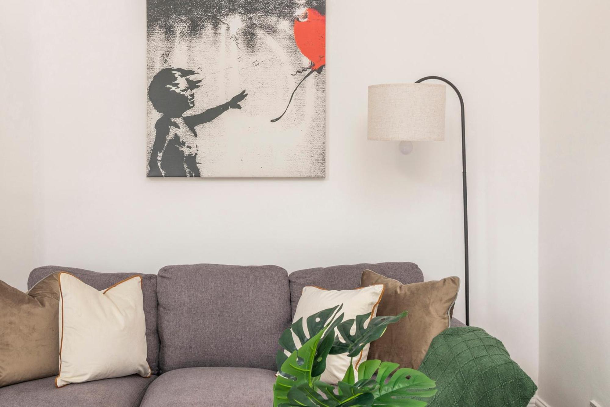 2 Min Walk Earls Court Station - Luxury 2 Bedroom Flat London Exterior foto