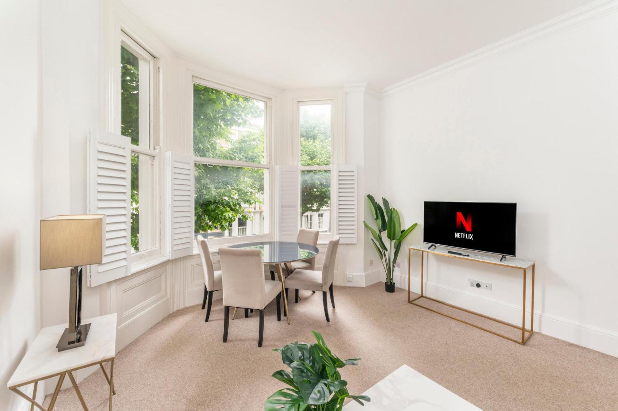2 Min Walk Earls Court Station - Luxury 2 Bedroom Flat London Exterior foto