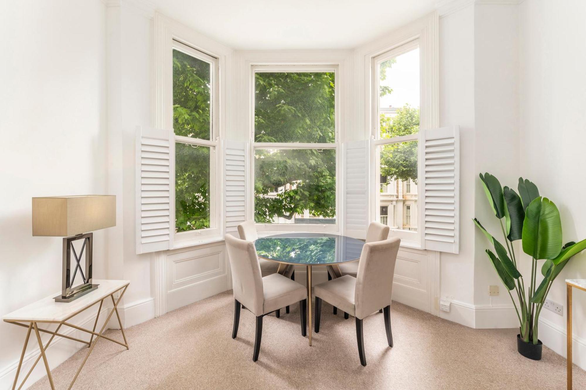 2 Min Walk Earls Court Station - Luxury 2 Bedroom Flat London Exterior foto
