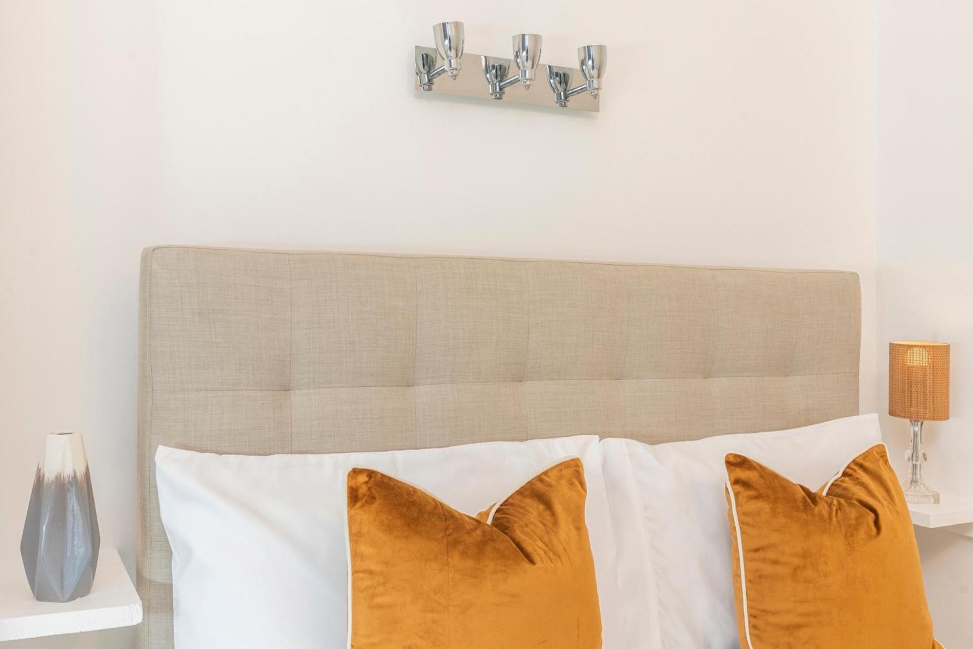 2 Min Walk Earls Court Station - Luxury 2 Bedroom Flat London Exterior foto