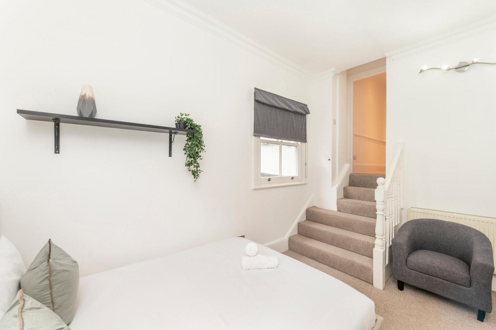 2 Min Walk Earls Court Station - Luxury 2 Bedroom Flat London Exterior foto